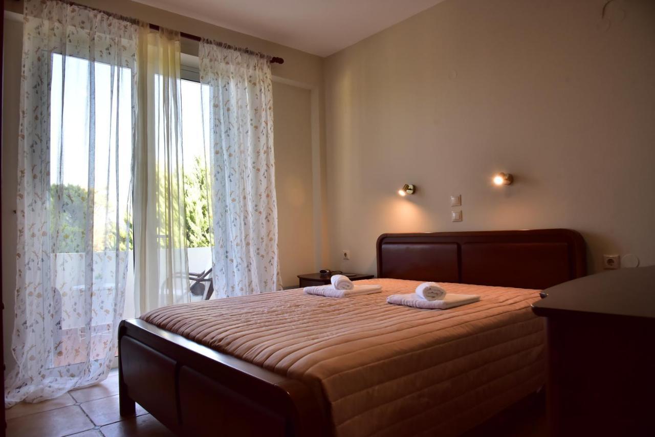 Villa Blue Vedere Gerani  Bagian luar foto